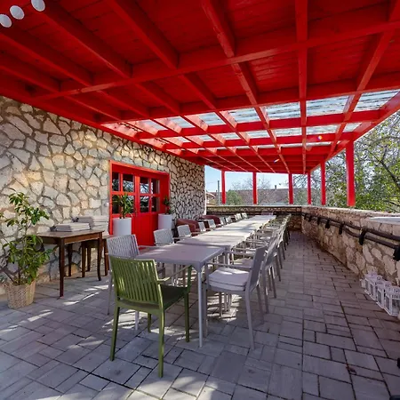 فندق مبيت وإفطار Bohem Borklub 4*