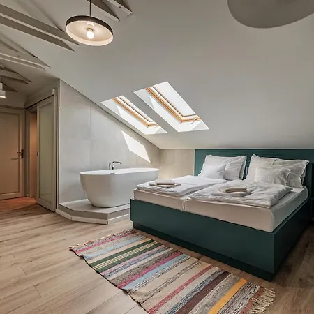 Bohem Borklub Nocleg ze śniadaniem 4*