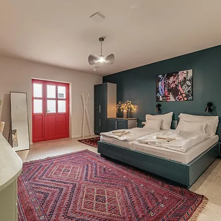 Bohem Borklub Nocleg ze śniadaniem 4*