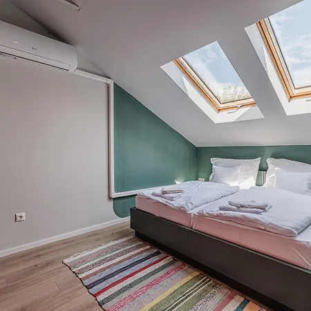 Bohem Borklub Nocleg ze śniadaniem 4*