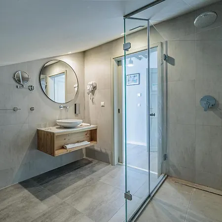 Nocleg ze śniadaniem Bohem Borklub 4*