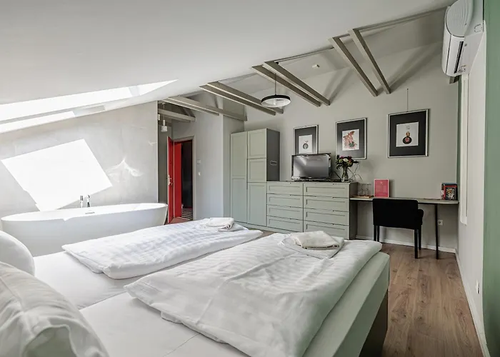 Bohem Borklub Bed & Breakfast